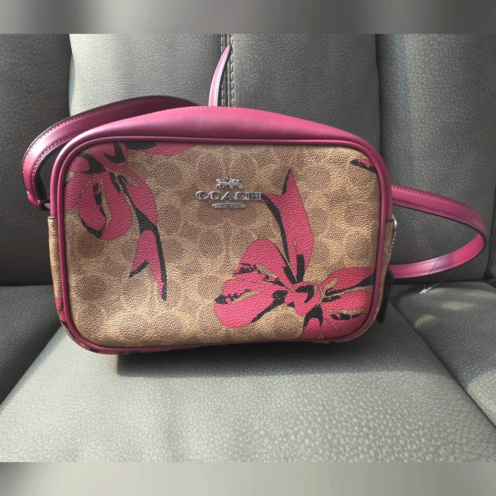 NWOT Coach Jamie Camera Bag In Signature Canvas With Bow Print